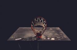 险胜引发热议！，姆巴佩在独行侠比赛中出色发挥再创辉煌时刻